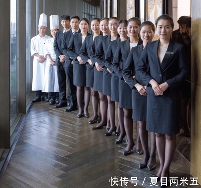 3次為國(guó)宴服務(wù),23歲升任國(guó)宴管理員,湘妹子姚碧有何非凡之處?